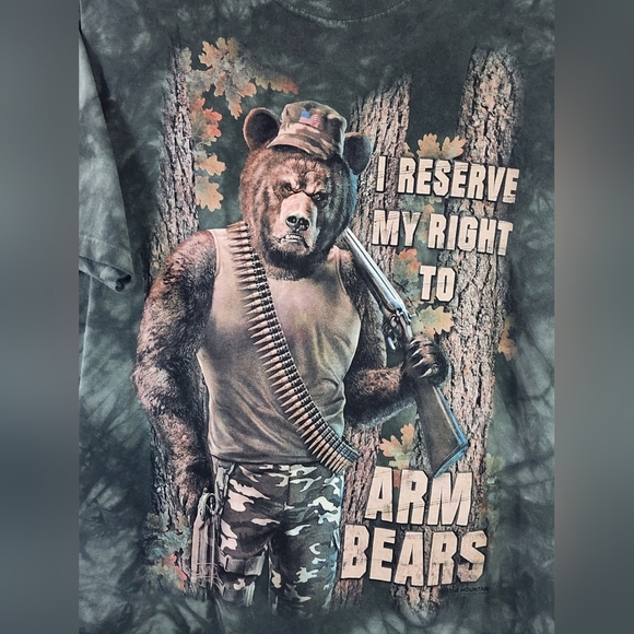 The Mountain Graphic Bear Print T-Shirt Green, sz MD - Picture 4 of 12